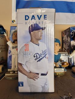 2016 Dave Roberts bobblehead