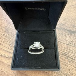 Engagement Ring & Wedding Band