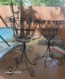 metal plant holders