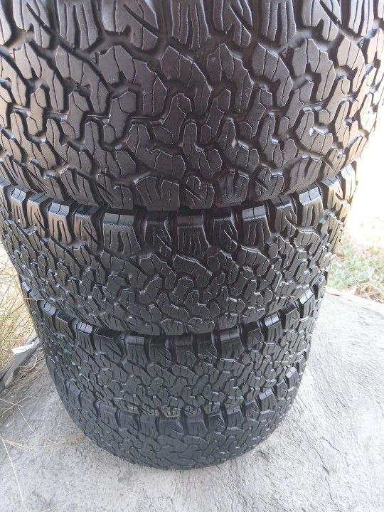 325/60/20 BF Goodrich All Terrain