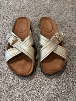 Madeline Gold Crossover Strap Slide Sandals size 8