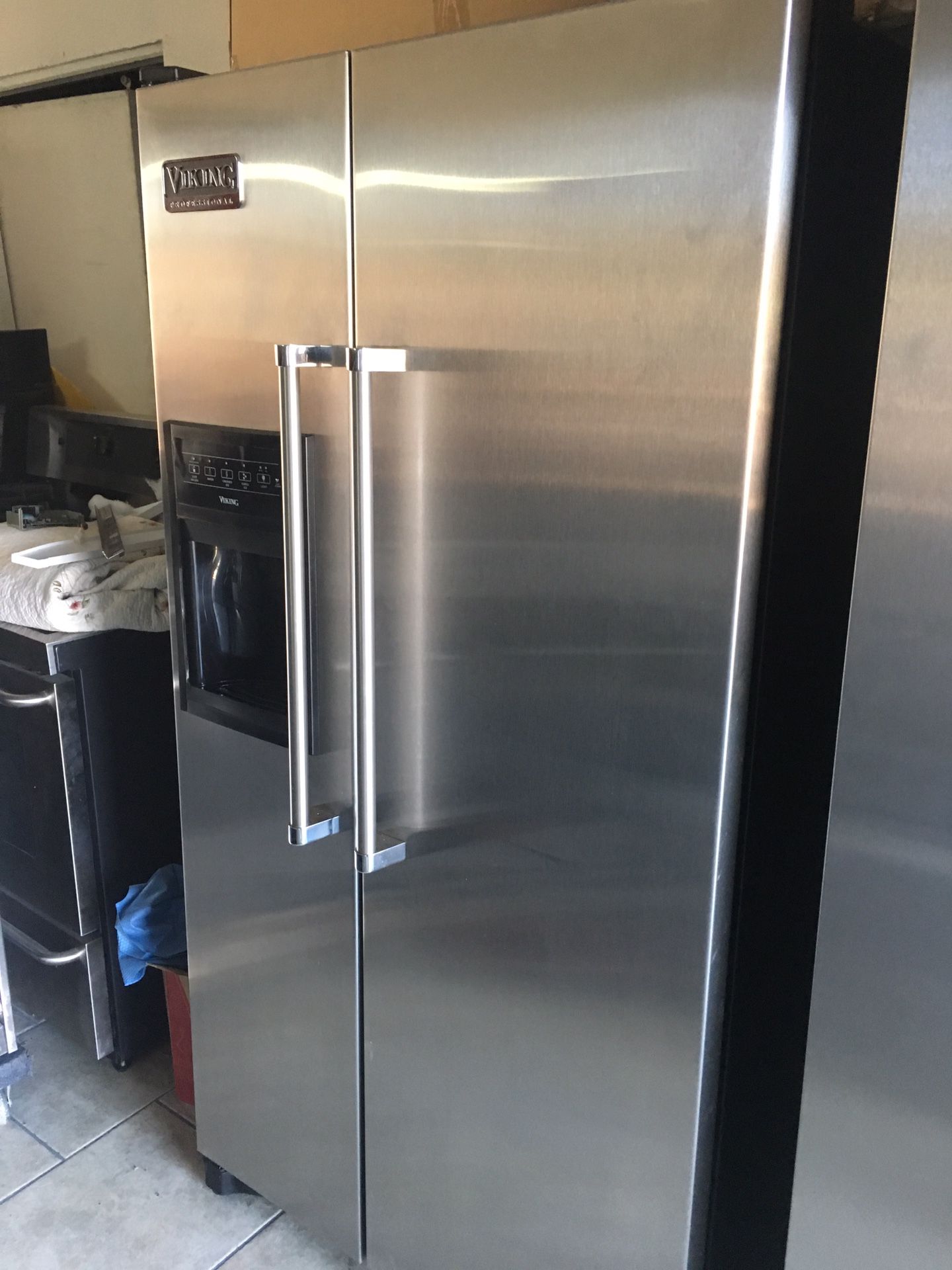 Viking refrigerator side by side 36”W