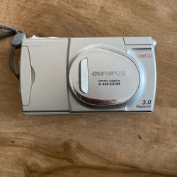 Olympus D-550 Zoom