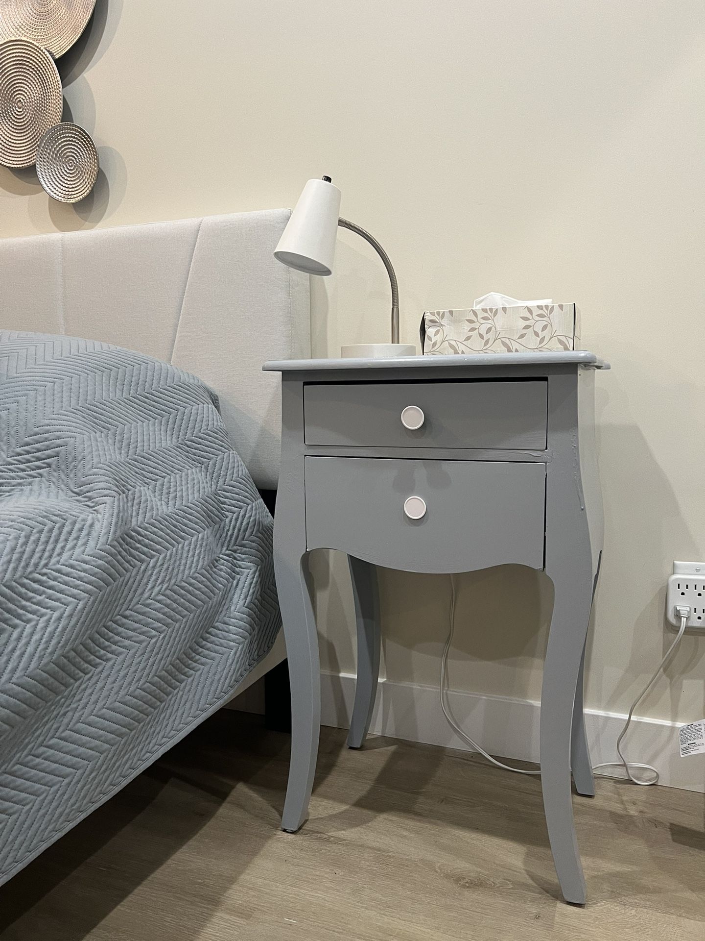 Single Nightstand