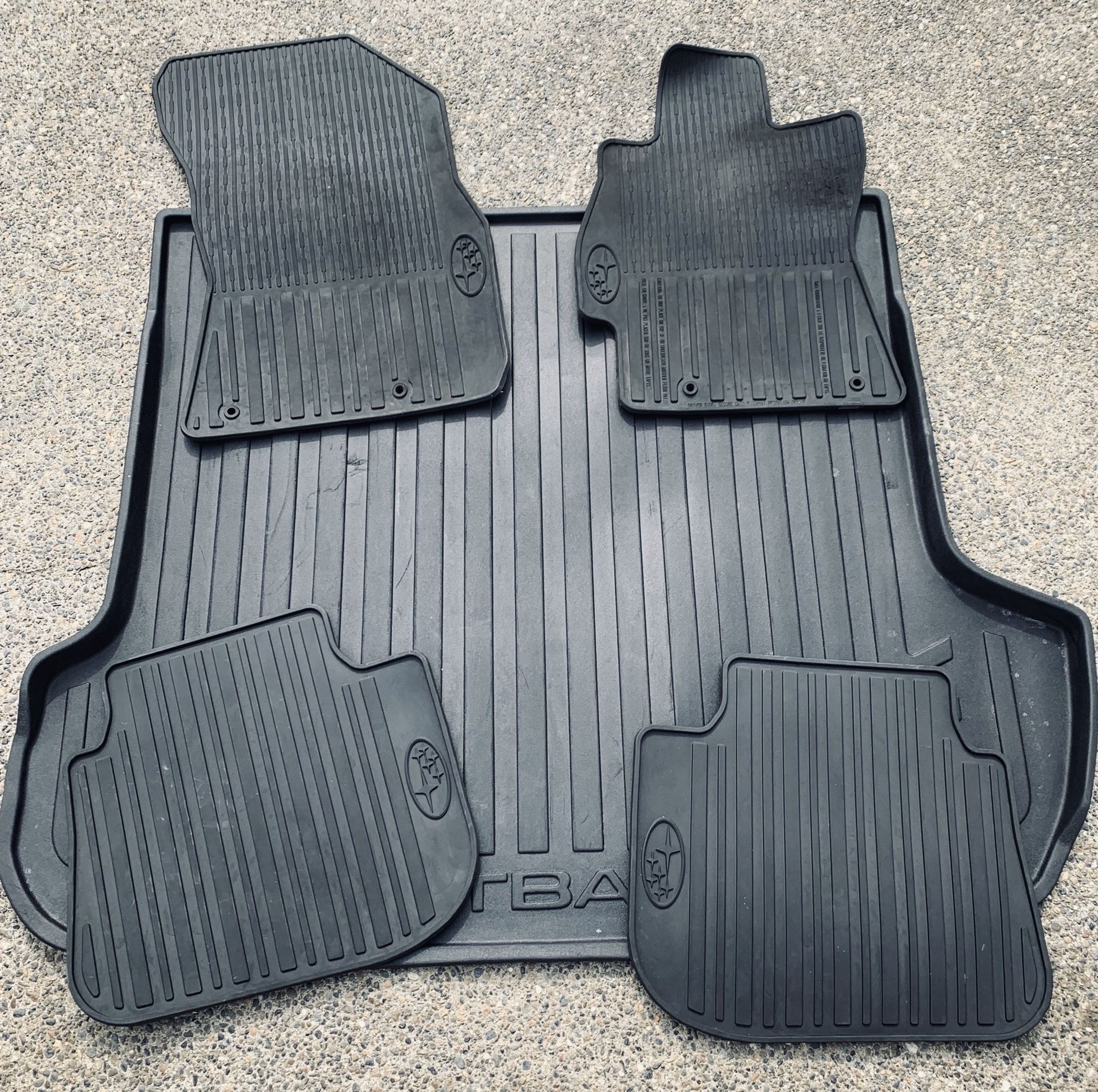OEM 2015-2020 SUBARU OUTBACK ALL WEATHER RUBBER FLOOR MATS TRUNK LINER