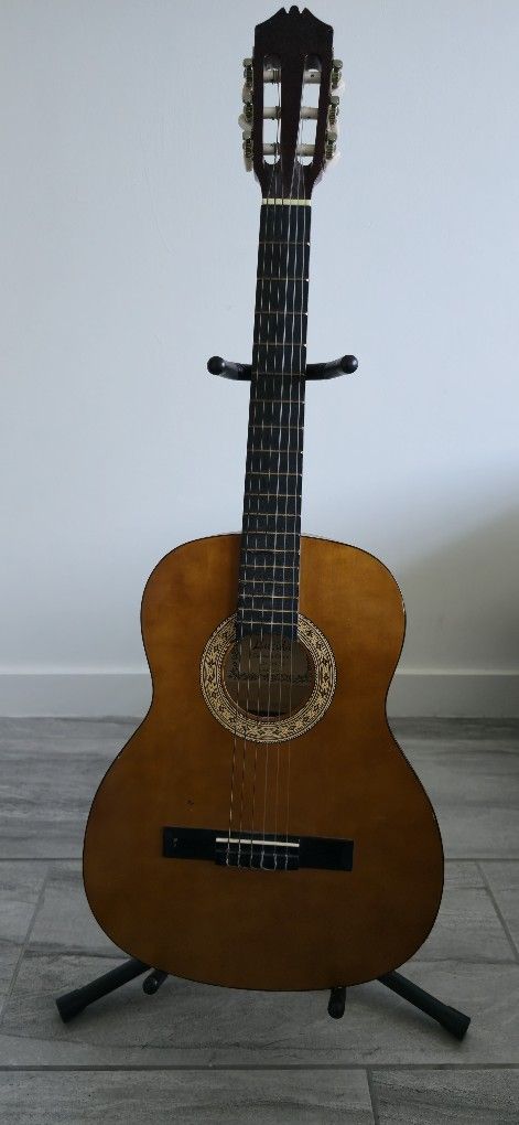 Lucida Classical Guitar LG-51 3/4 – Nylon Strings