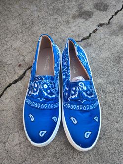 Blue Bandana Print Canvas Loafers 