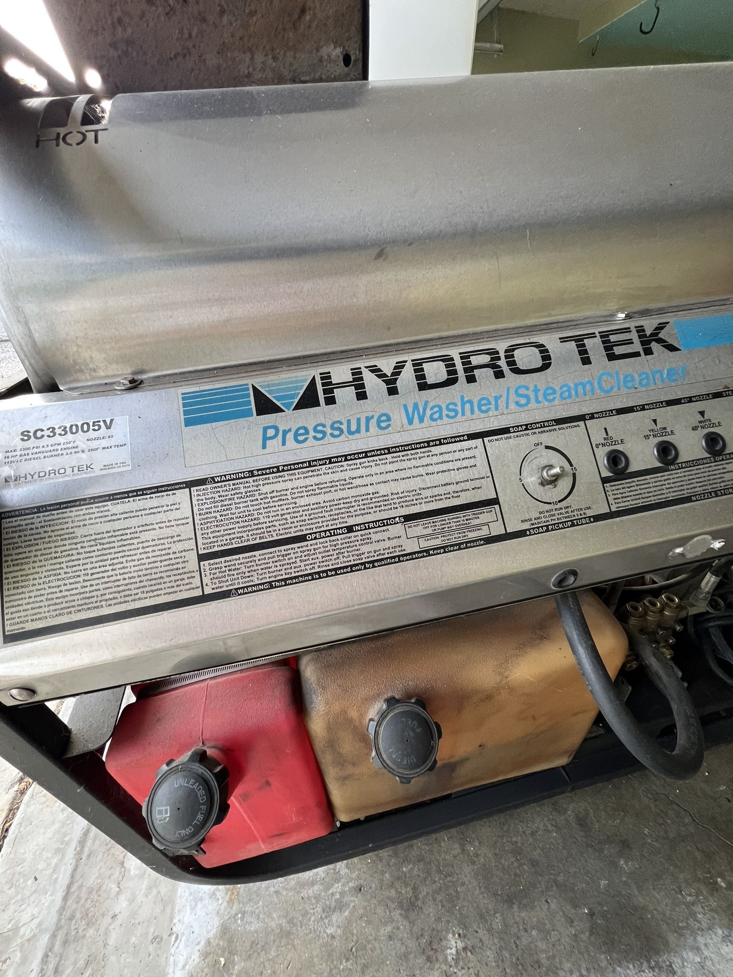 Hydro Tek SC33005V Hot Pressure Washer / Steam Cleaner – Commercial Unit – Runs Briggs & Stratton Vanguard 16HP