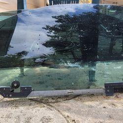 Ford MUSTANG door Glass OEM RH AND LH 1(contact info removed)