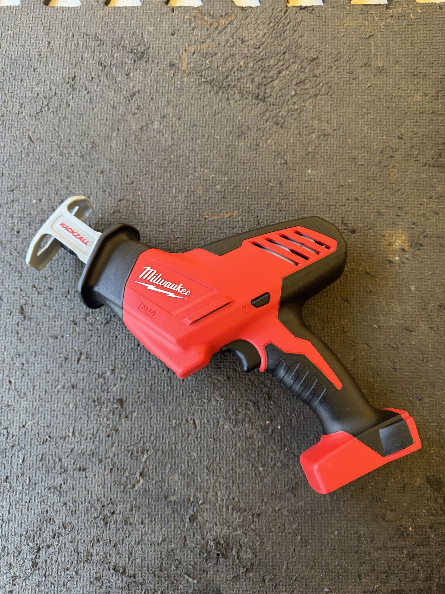 Milwaukee M18 18V Lithium-Ion Cordless HACKZALL Reciprocating Saw (Tool-Only)
