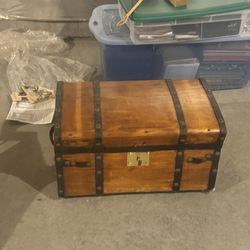 Jenny Lind Hutch (Antique) 