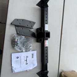 Reese Towpower Class III Trailer Hitch, 2 In. Receiver - Fits Select Chevrolet, Chrysler, Dodge, Ford, GMC, Isuzu, Jeep, Mazda, Nissan, Plymouth Vehic