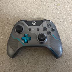 Xbox One Limited Edition Halo 5 Guardian Controller