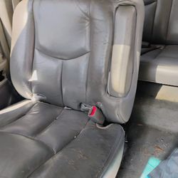 2k Or OBO Great Running Truck Clean Title Just Need Get The Back Door Look At 