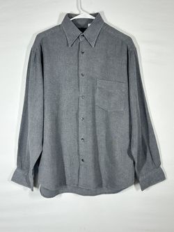 #2679 New England Clothing Company 100% Coton Long Sleeve Button Down Shirt