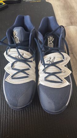 Kyrie 4