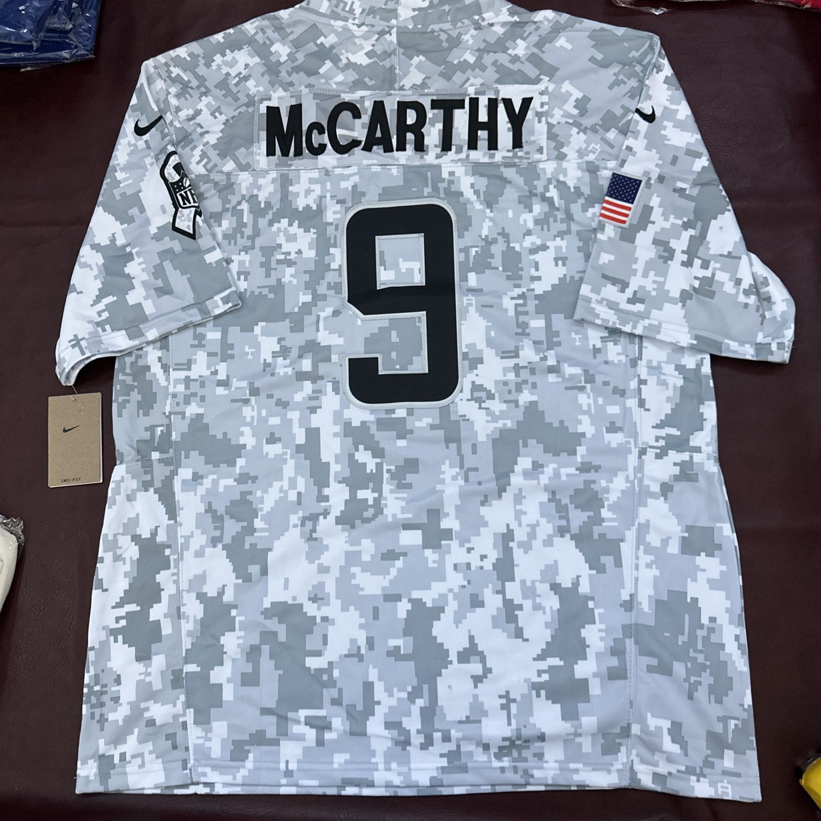 Jj McCarthy Jersey Minnesota Vikings Camo Salute To Service Mens Large #9