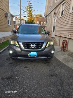 2017 Nissan Pathfinder
