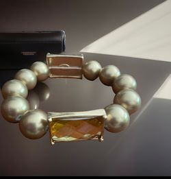 Vintage LIA SOPHIA Bracelet with Gold Pearls & Pale Yellow Rhinestone Stretch