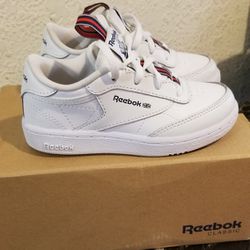 Reebok like new 9C toddler shoes