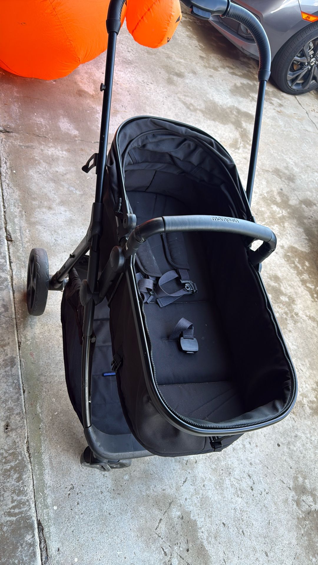 Mom push Stroller