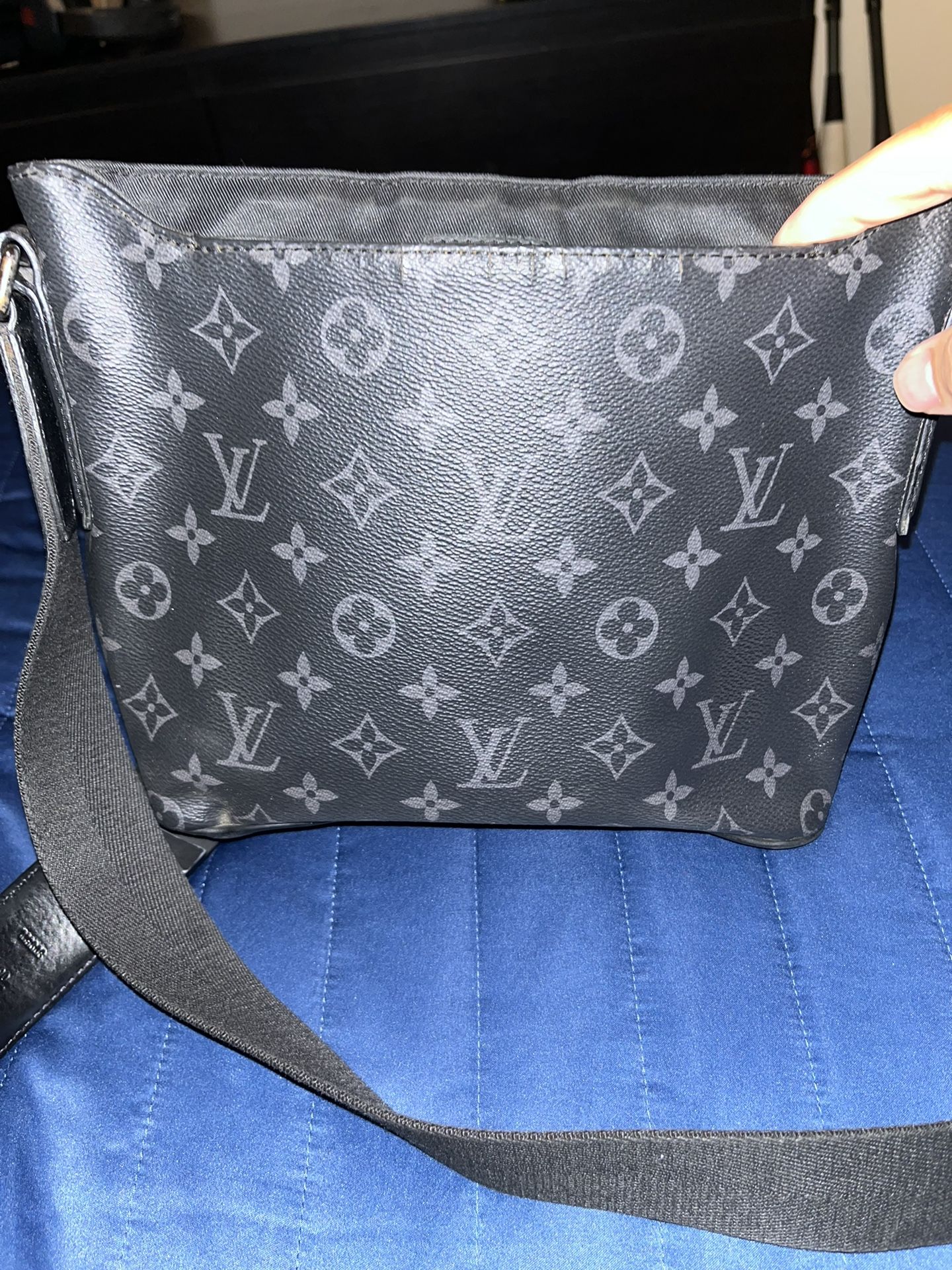 Louis Vuitton  Messenger Satchel 
