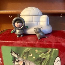 Hallmark Dated 2000 Frosty Friends In Pewter & Porcelain