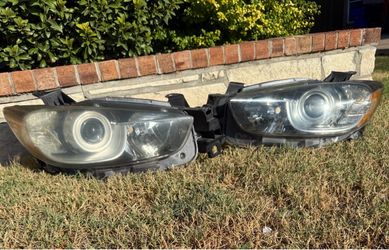 Mazda CX-5 Headlight Assembly