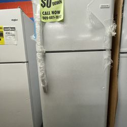 FRIGIDAIRE REFRIGERATOR *NO CREDIT NEEDED*
