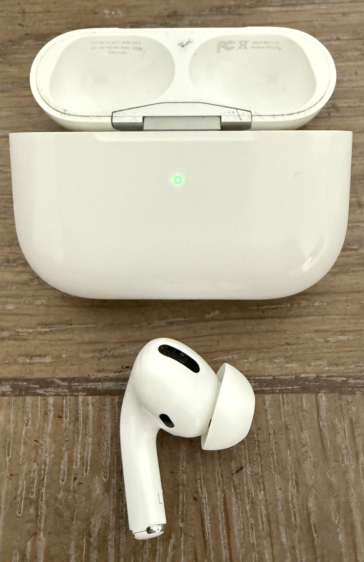 Apple AirPods Pro (1st Gen)