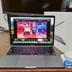 Apple    MacBook    Pro 