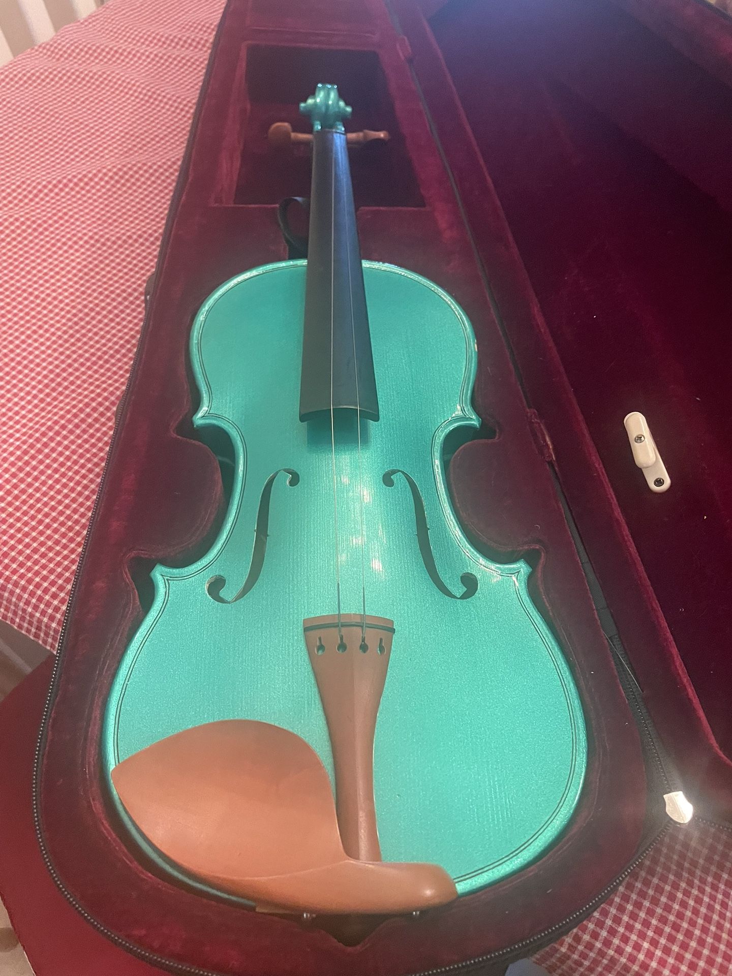 Violin, Green