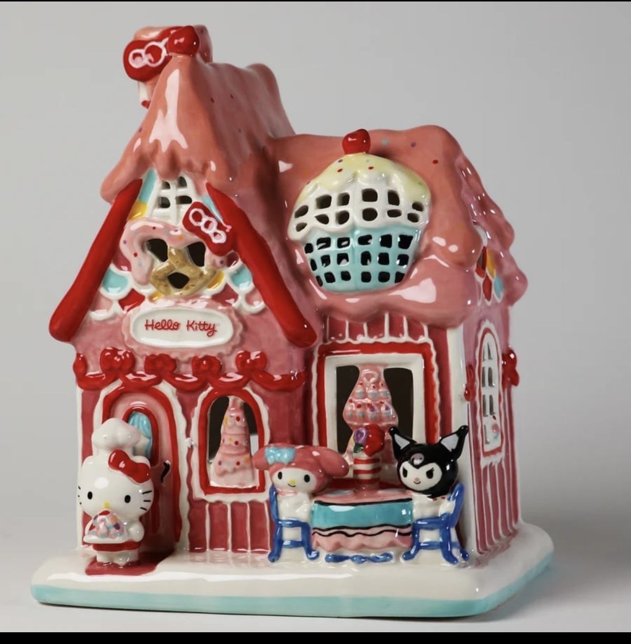 Hello Kitty Bakery House