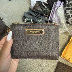 michael kors card holder 
