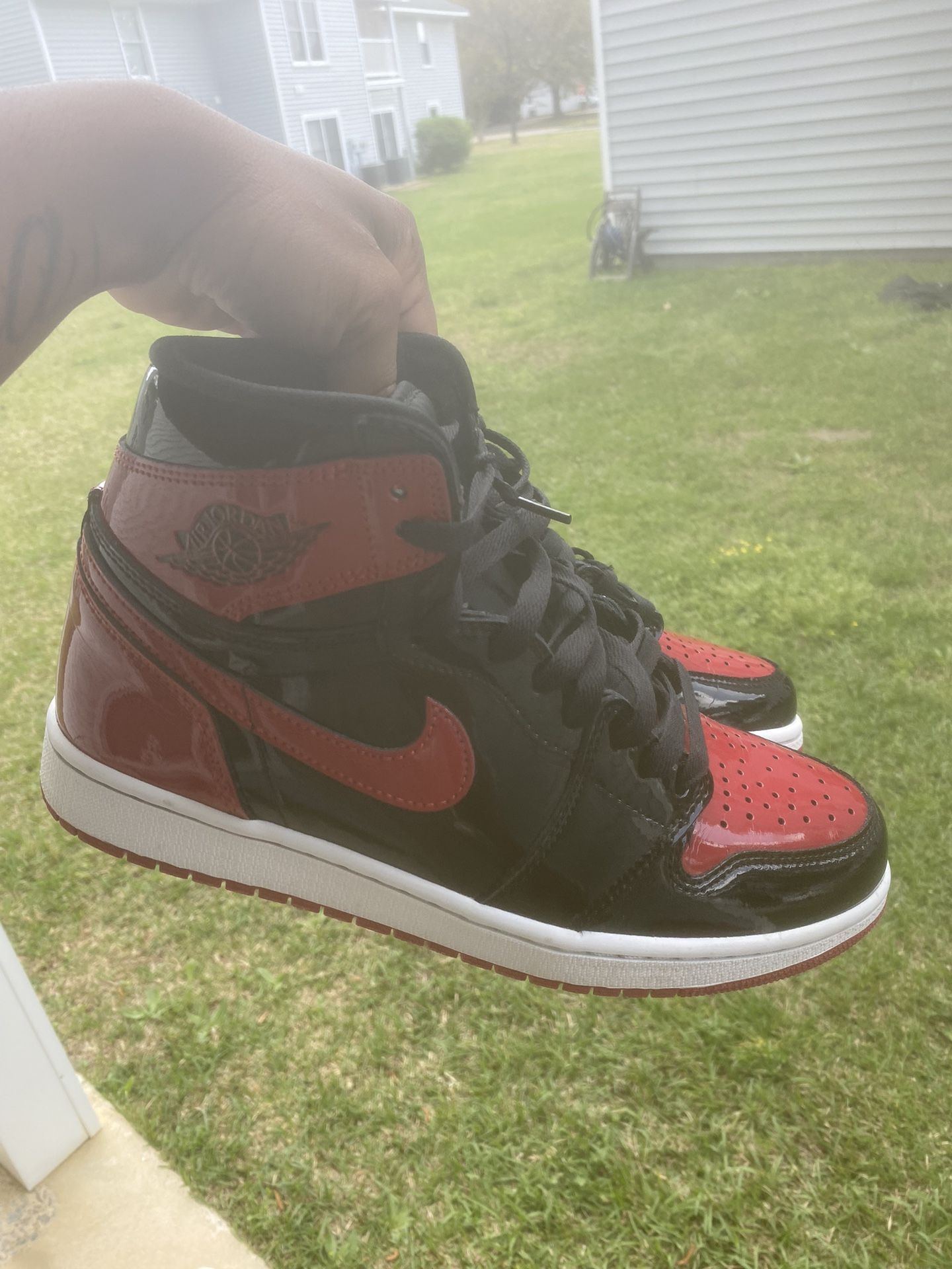 Jordan 1 Friends And Family