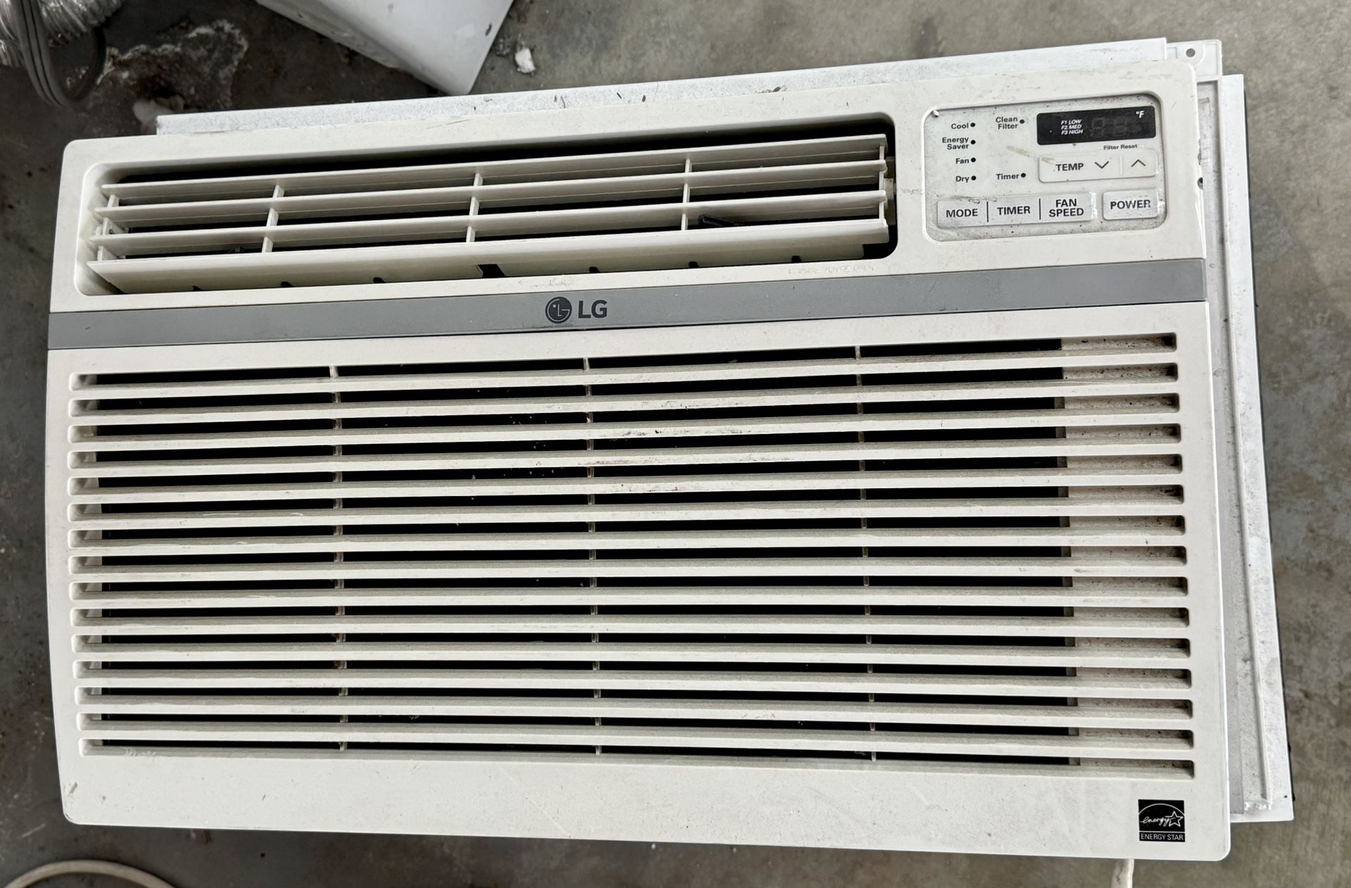 LG (LW1216ER) Window AC 12,000 btu