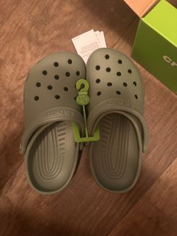 New Never Worn Clogs