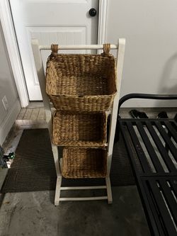 Basket holder