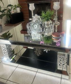 Large mirror table