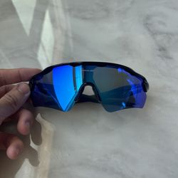 Radar Style Sports Sunglasses – Blue Mirror Lens – Full Set