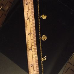 18k Gold Bracelet With Pendants 