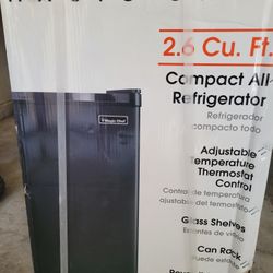 Mini Fridge 