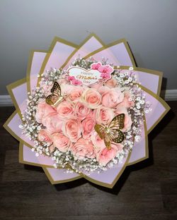 Flower Bouquets/ Ramo Buchon 