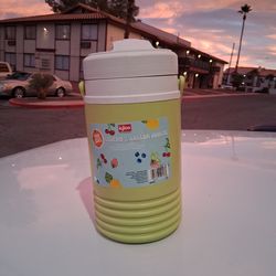 Cooler jugs 1/2 gallon  pickup between 2;00-10:45 rainbow/charleston cash only read description