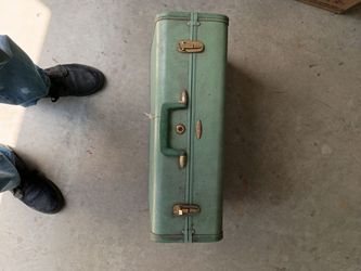 Taperlite suit case