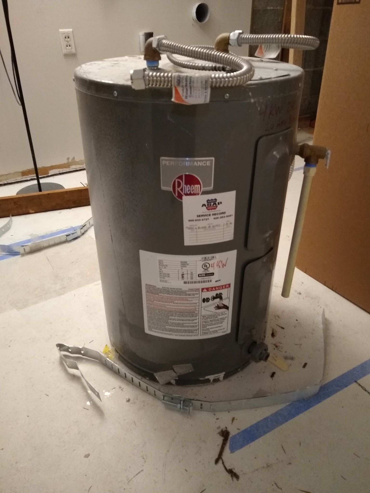 30 gallon electric Rheem water heater (2016)