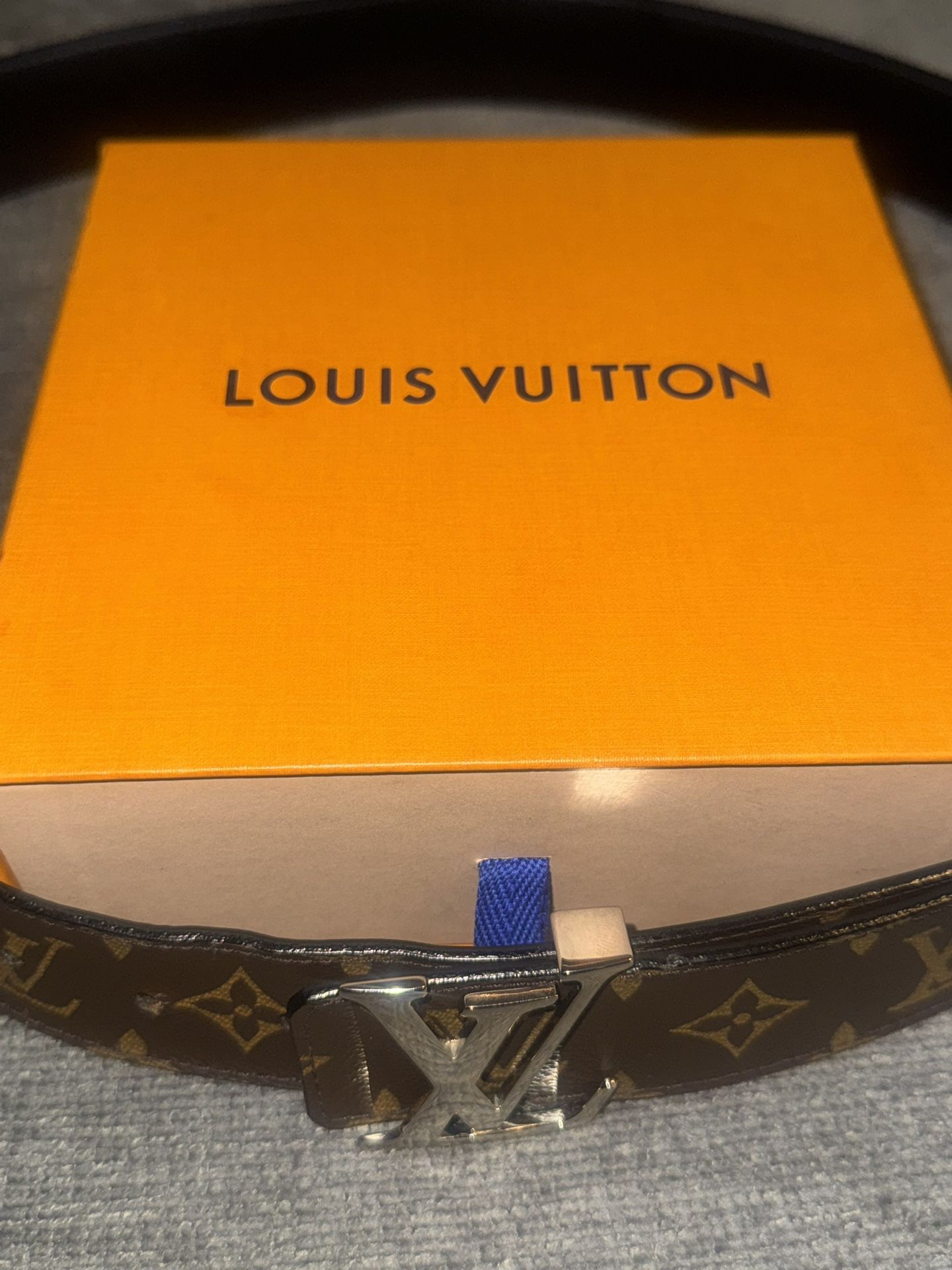Louis Vuitton Belt - Authentic- Reversible- Exceptional Condition