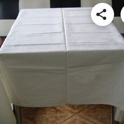Tablecloth 70"×60" Rectangular European Ugo finish Off white Vintage 1982 Brand new with original tag Made in Soviet Russia Ukraine linen plant  

Siz