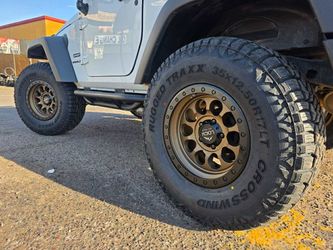 17x9 Wheels And Tires 35/1250/17 RT