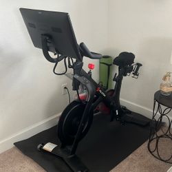 Peloton bike 